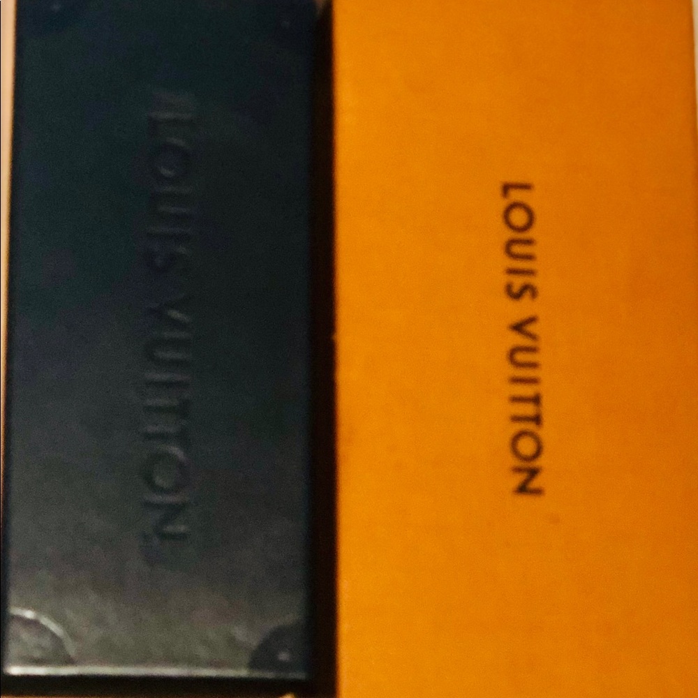 Louis Vuitton Shades